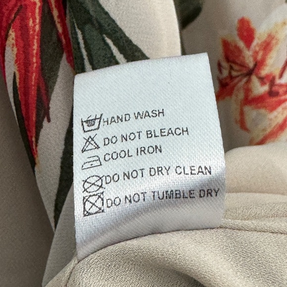 Olivaceous Women’s Size Small Beige Green Tropical Print Off Shoulder Mini Dress - Picture 7 of 8